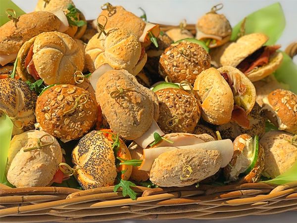 Plateau Pains Prestiges